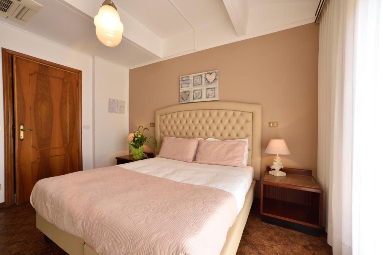 Hotel Bergamo Mare Mhotelsgroup San Bartolomeo al Mare Kültér fotó